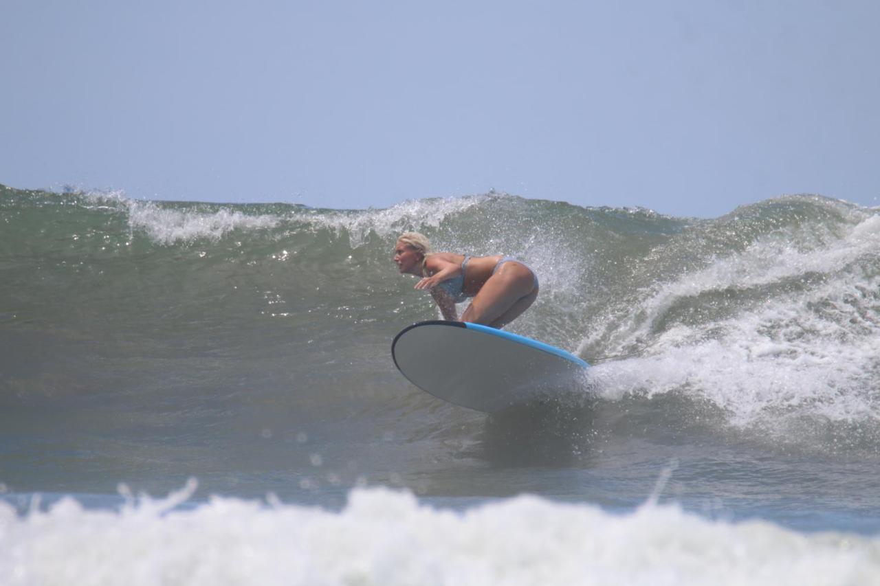 Cocobolo Surf Hotel & School Playa Santa Teresa  Bagian luar foto