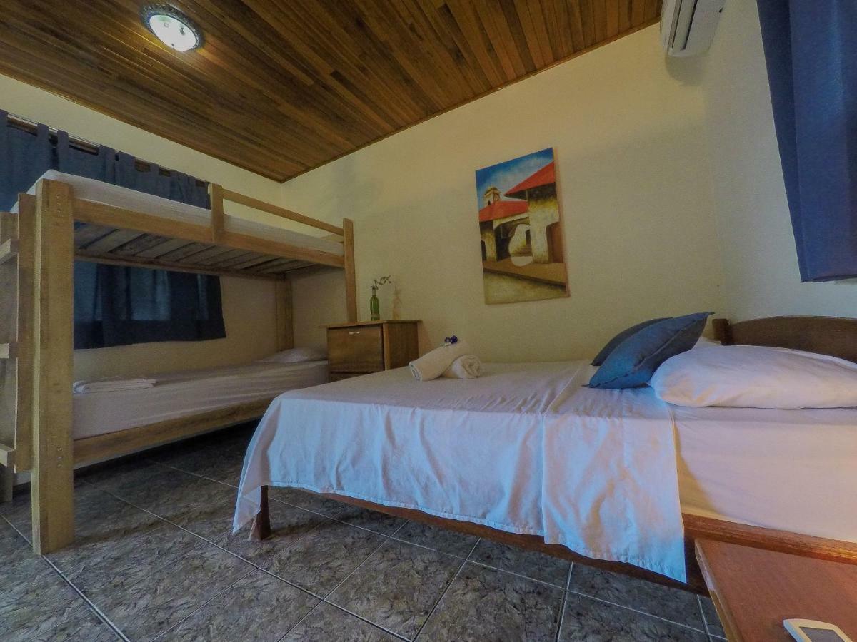 Cocobolo Surf Hotel & School Playa Santa Teresa  Bagian luar foto