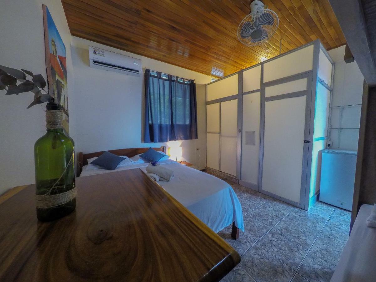 Cocobolo Surf Hotel & School Playa Santa Teresa  Bagian luar foto